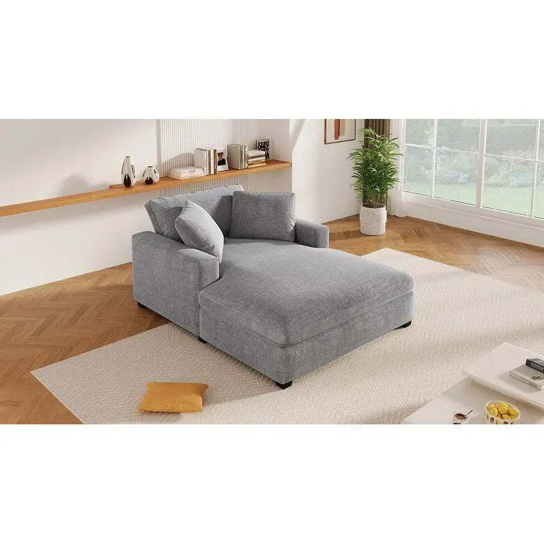 Chaise longue moderne grise de 53,5 po avec pieds en bois massif et oreillers pour salon